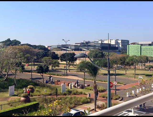 2 BEDROOM APARTMENT FOR SALE IN UMHLANGA CENTRAL